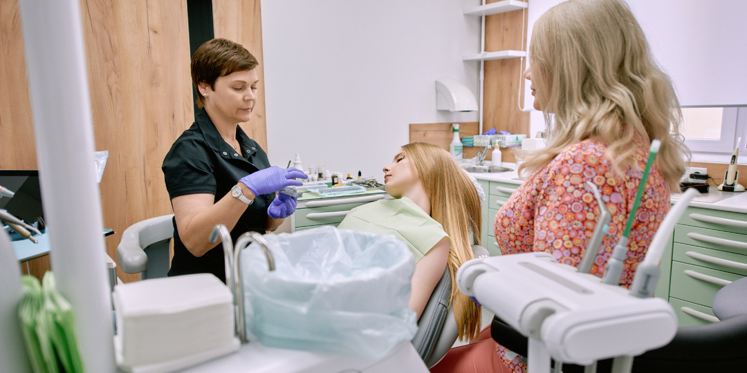 Почему консультации в Евродент платные и запись осуществляется по предоплате.