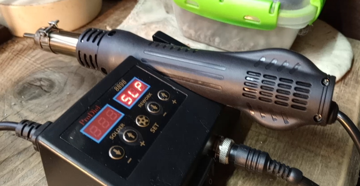 Паяльная станция с феном.