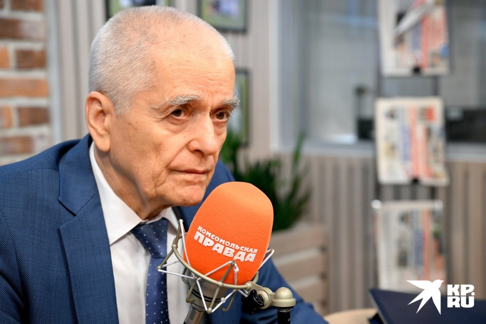    Академик Российской академии наук (РАН) Геннадий Онищенко Иван МАКЕЕВ