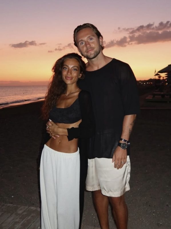    Соцсети Ангелины