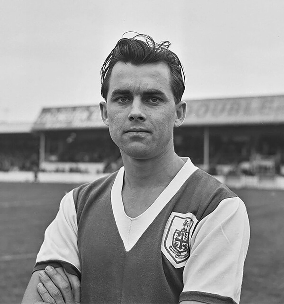 Дики Доусетт (Gilbert James «Dickie» Dowsett, 1931–2020)