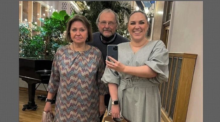 Ксения с родителями