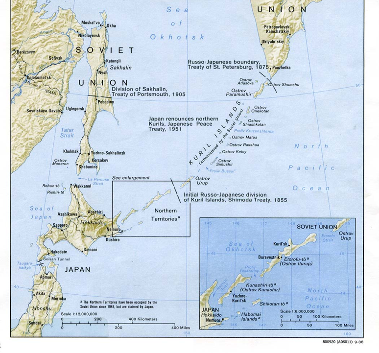Японская арта Курильских островов 80х годов. Обозначены и "северные территории", о которых речь ниже. Из открытых источников