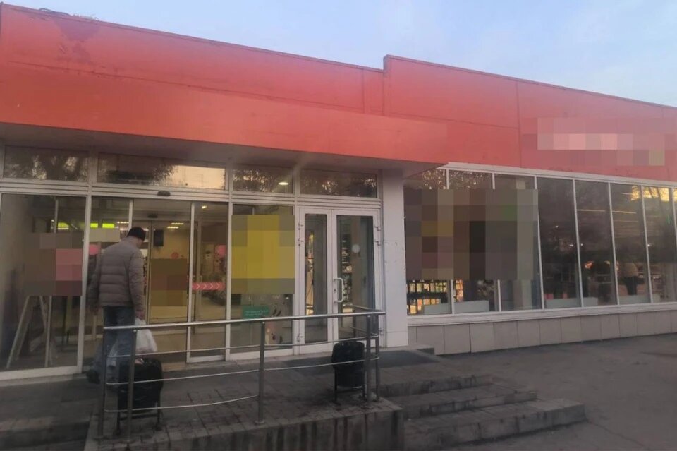 Магазин, в котором держали ребенка