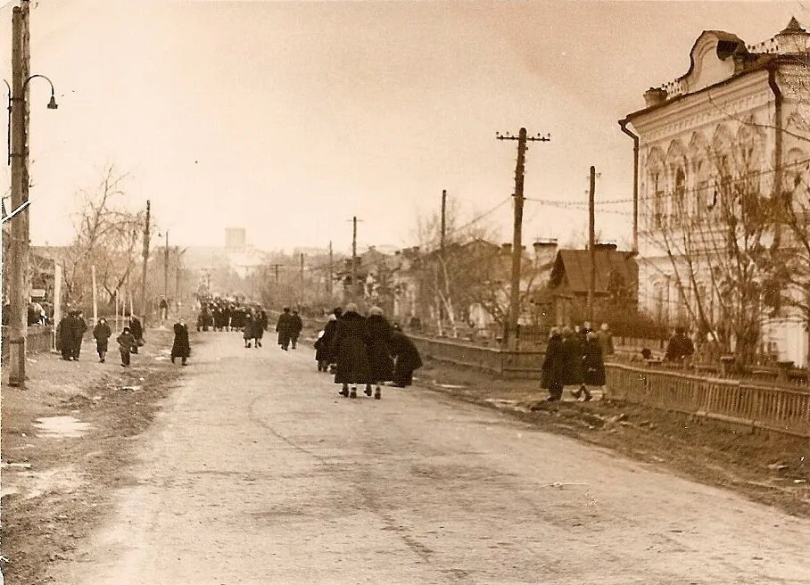 фото из архива г. Нижний ломов ,улица Московская.