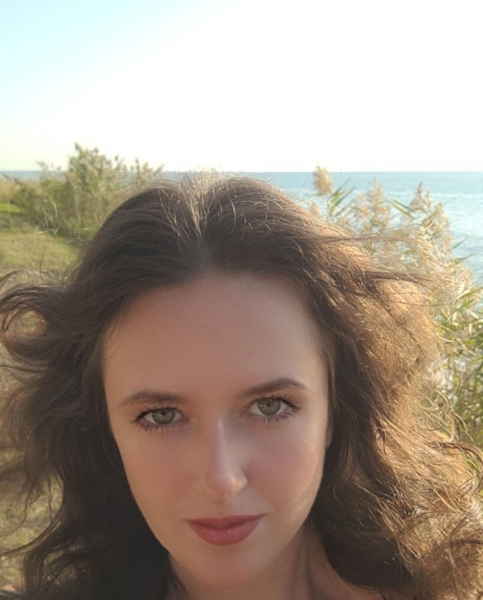 Меня зовут Ксения, я автор канала "Принцесса мапуче"