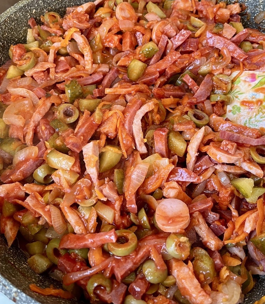 Вот такая заготовка получилась. Это было вкусно даже на этапе зажарки. 