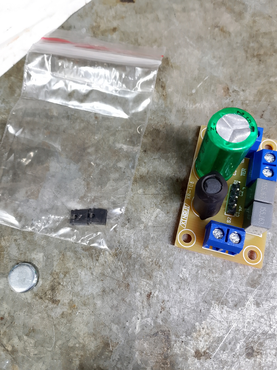 Общий вид делителя. Фото автора.