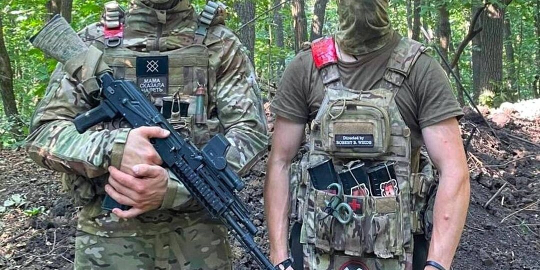 Минутой молчания вспомнит