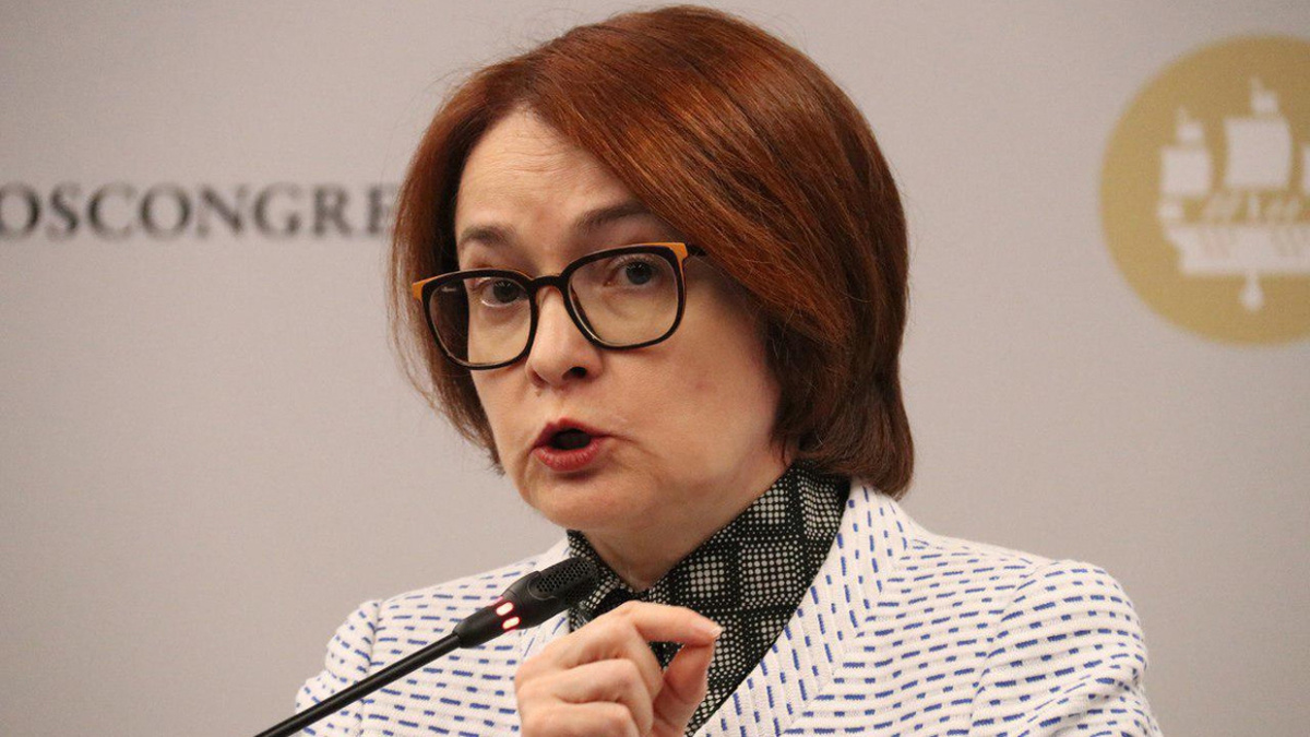 ЦБ снизил ставку, но проценты по вкладам и кредитам остаются высокими