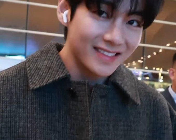 Об этом можно только мечтать: Тэхён из BTS 💜 отправился покорять Голливуд