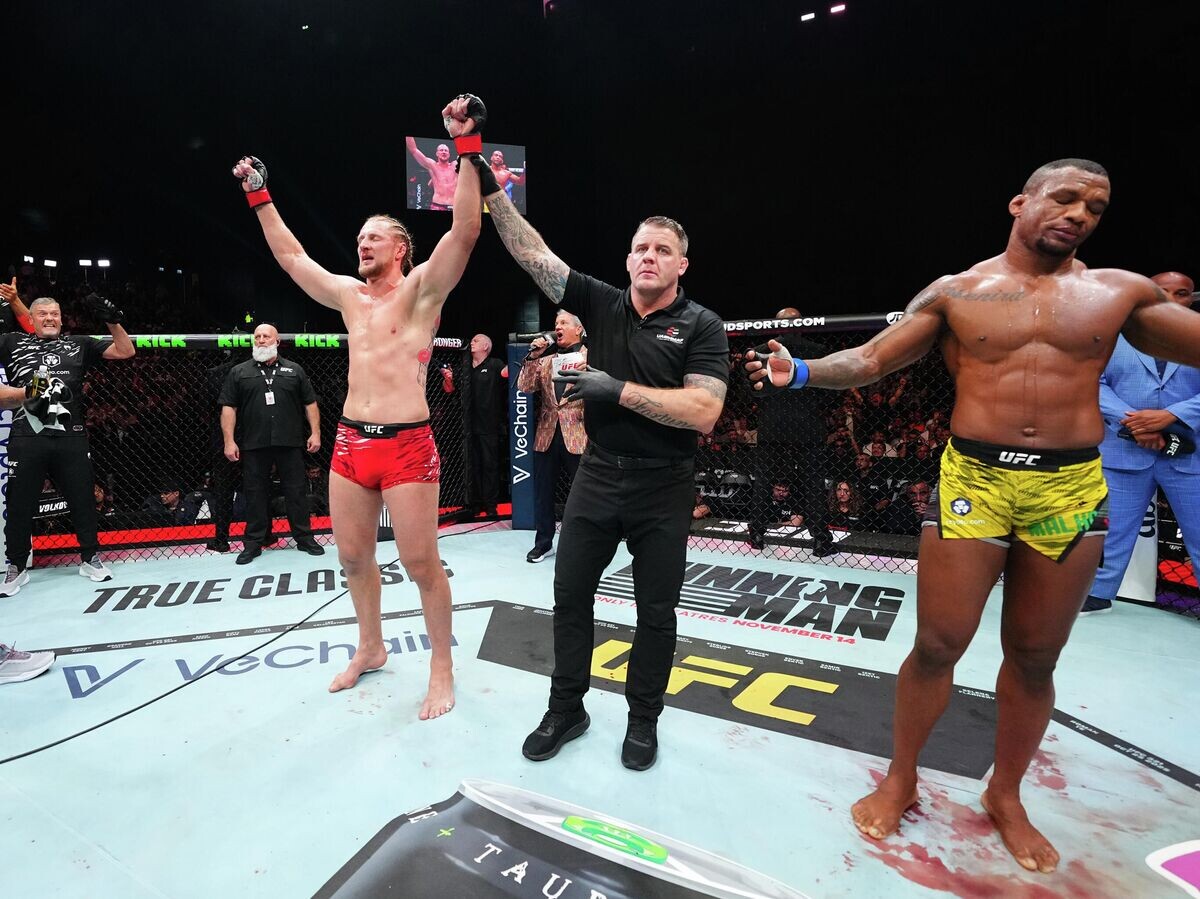    Александр Волков и Жаилтон Алмейда© Getty Images / Chris Unger