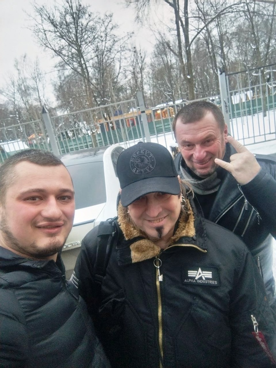 февраль 2025г. Ростов-на-Дону. У клуба "Подземка"