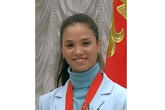    Российская лыжница Степанова посоветовала австрийскому спортсмену забеременеть