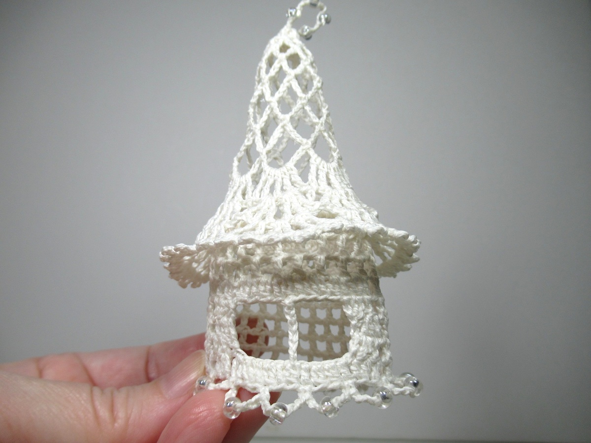 Вязаный крючком ажурный колокольчик