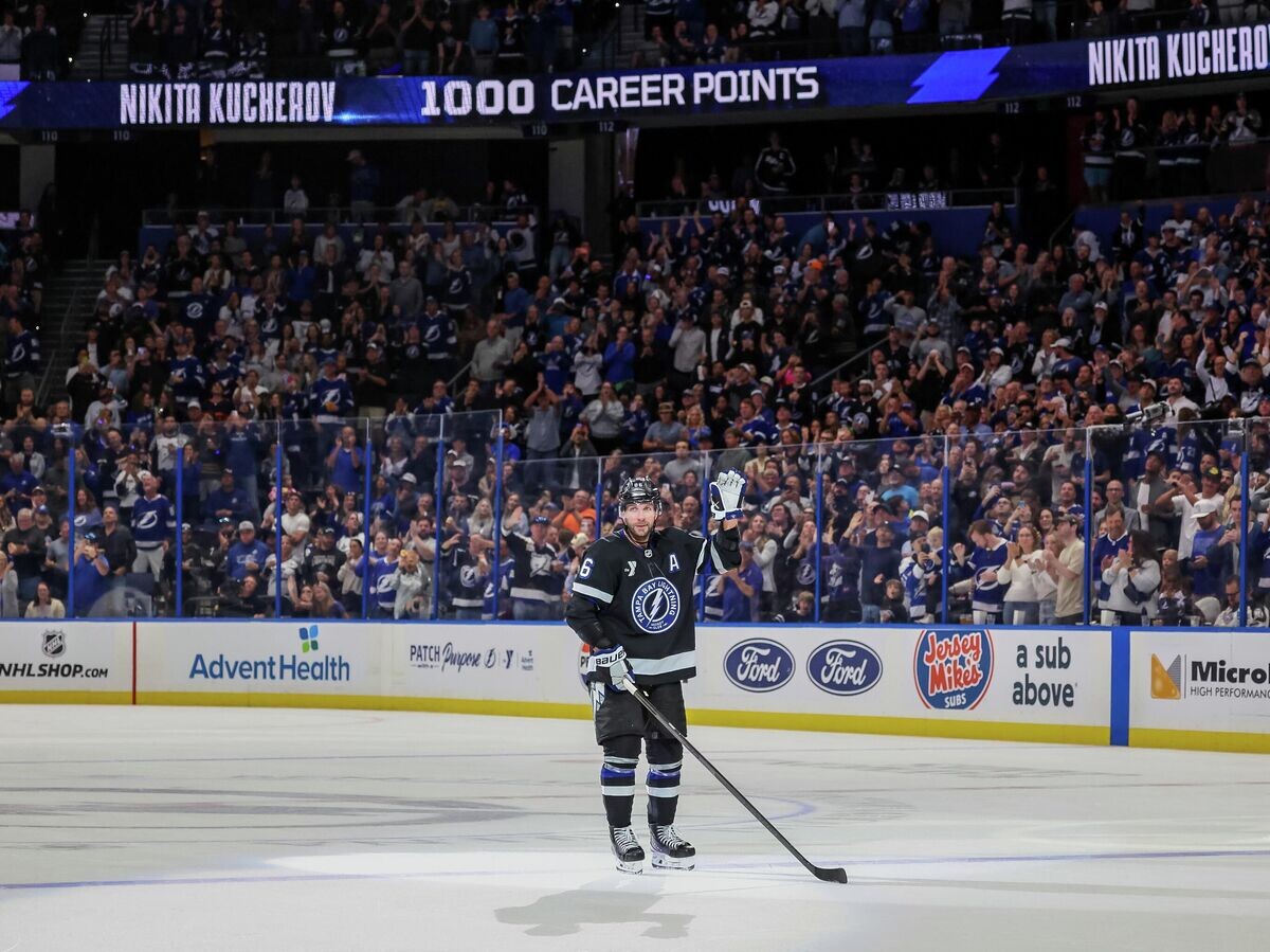    Хоккеист "Тампа-Бэй Лайтнинг" Никита Кучеров© Getty Images / Mike Carlson