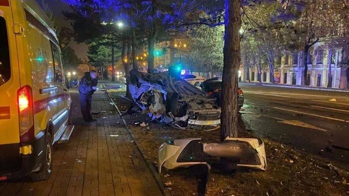 Обложка © SHOT