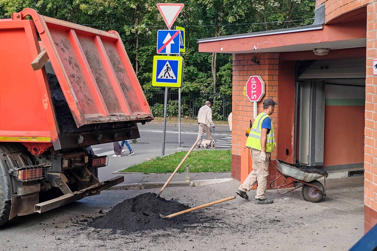 Действующая стоимость трудового патента для Нижегородской области составляет 9 276 рублей в месяц.  Фото: ФедералПресс / Денис Коробейников
