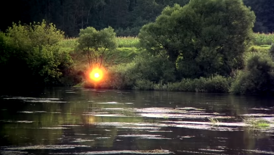 "Утомлённые солнцем". Реж. Н. С. Михалков. 1994. Скриншот автора.