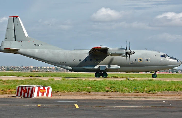Ан-12. Фото из Яндекса
