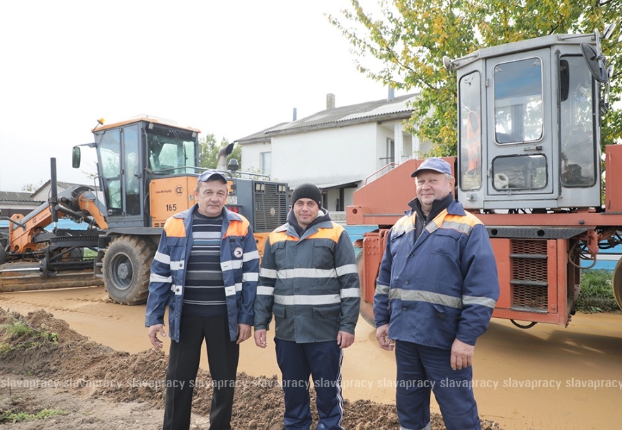     ДРСУ №124: пусть дорога ровною лентою вьется...