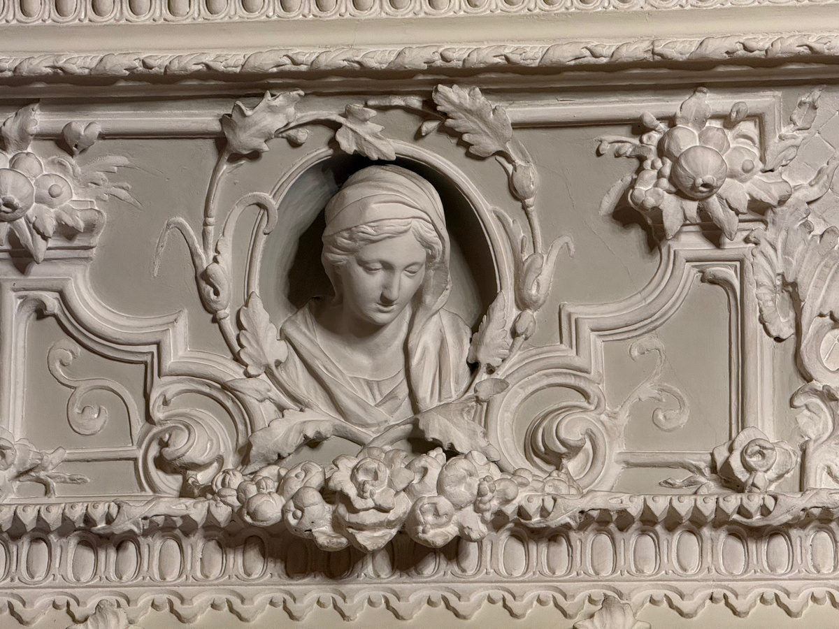 все фотографии можно пролистать)))