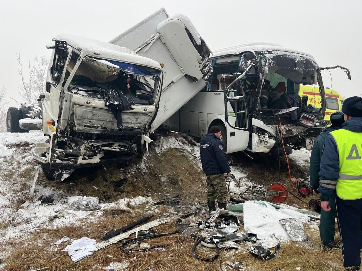    Столкновение автобуса и грузовика в Амурской области© Госавтоинспекция Амурской области