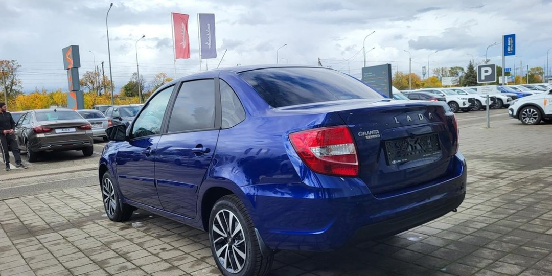 Купил новую Гранту за 1.2 млн руб и открыл глаза через месяц - честный отзыв владельца, который пожалел о покупке