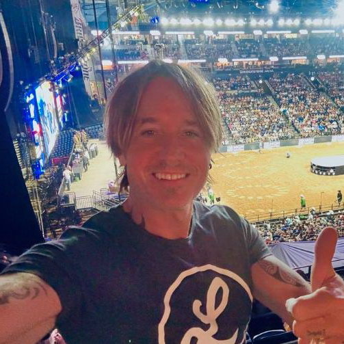     Сегодня родились Кит Урбан и Амаду Мамадаков