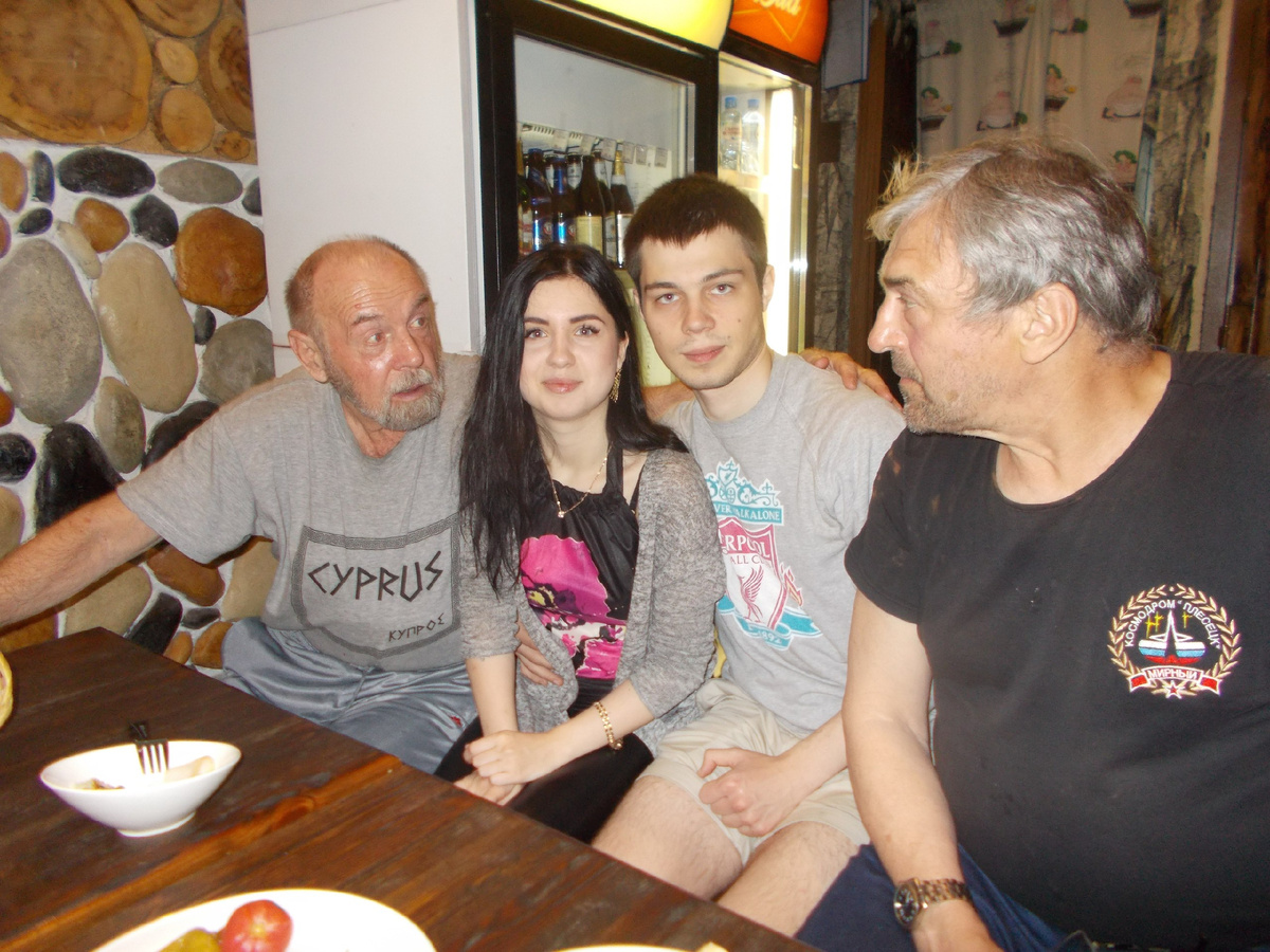 В Ямских Банях, с Паниным, Андреем Вольманом и его Еленой