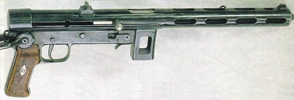 Пистолет-пулемет Дегтярева модернизированный.