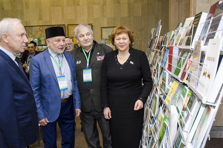    В 2017 году в НКЦ «Казань» состоялся первый и пока единственный всероссийский съезд татарских краеведов, собравший 250 делегатов.   
Фото: «БИЗНЕС Online»