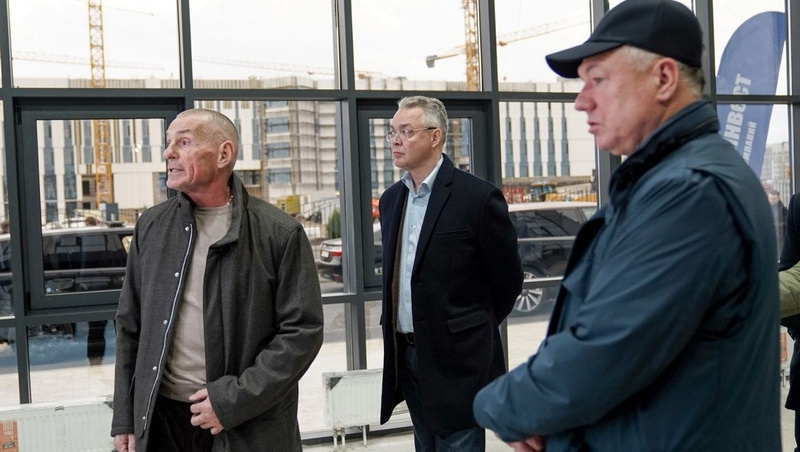    Вице-премьер и губернатор осмотрели кампус инновационной «Школы 21» Фото: Управление пресс-службы и информполитики губернатора и правительства Ставропольского края