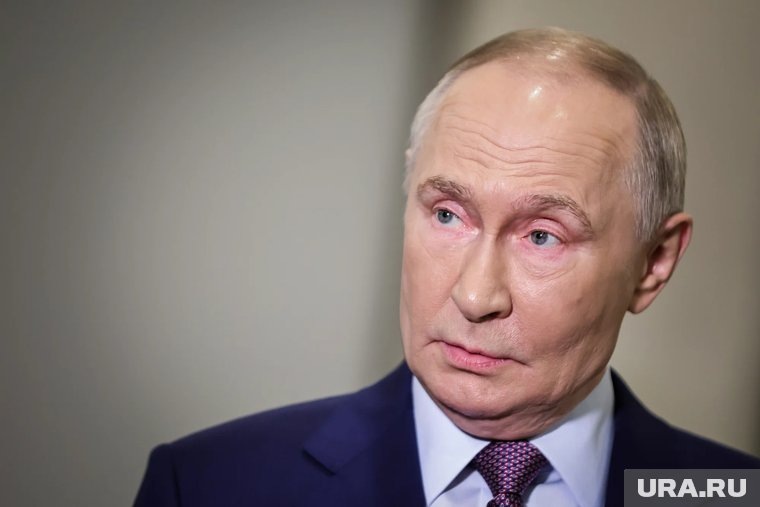     Путину подробно доложили о ситуации на фронте