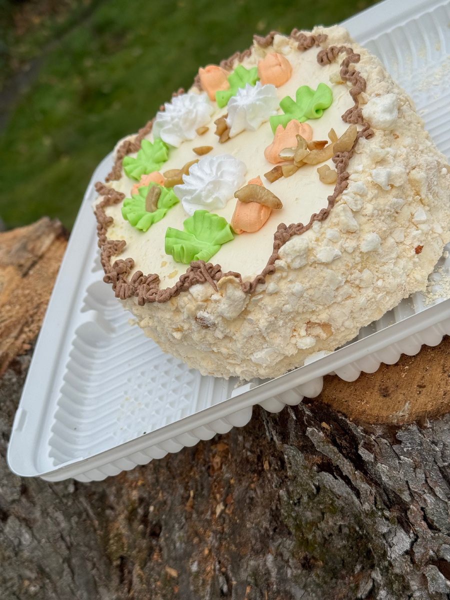 Торт «Полет с кешью» из г. Кирова. Фото автора.