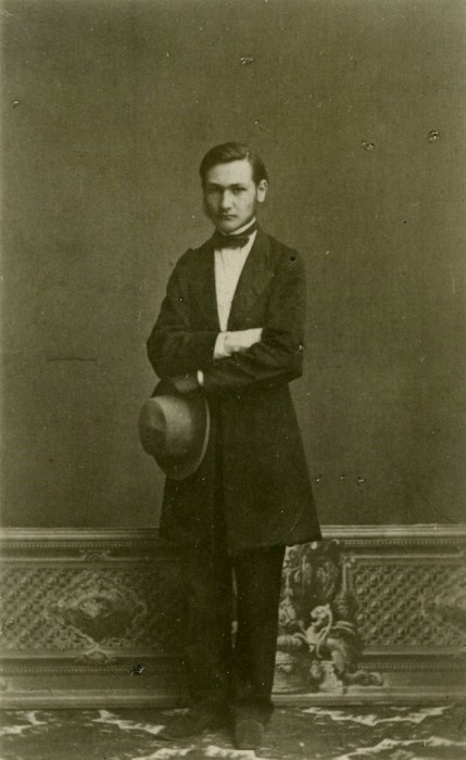 Илья Мечников в молодости. Источник: www.ras.ru