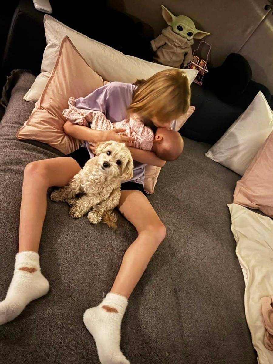 Алиса Юнусова и ее младшая сестра Эмма