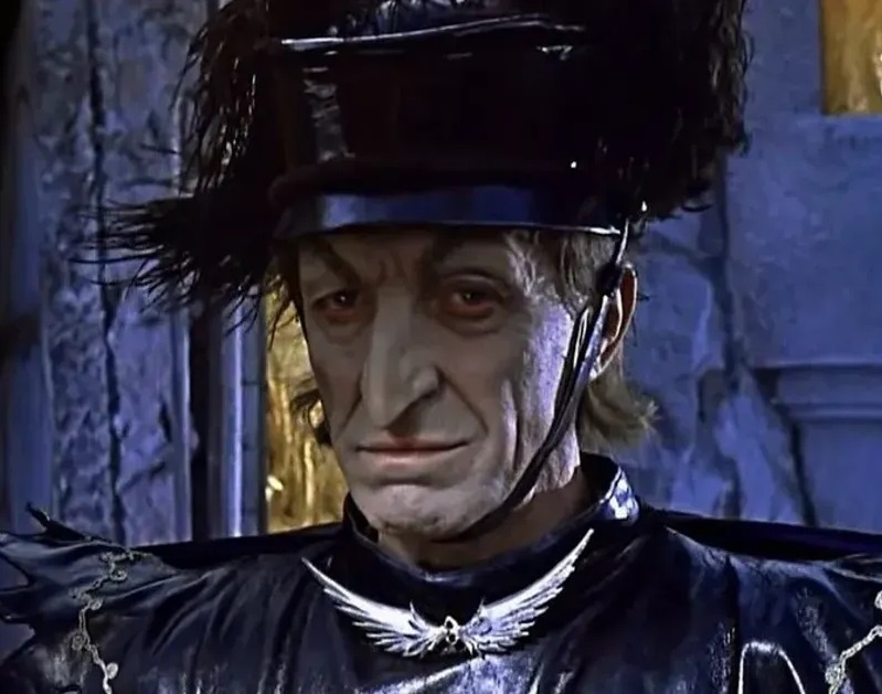 Кадр из фильма «Королевство кривых зеркал» (1963). Скриншот.