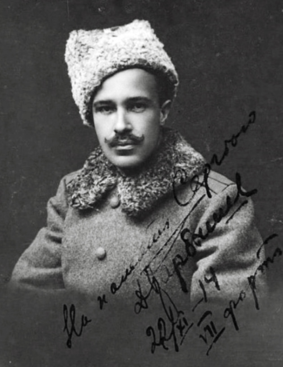    За храбрость, проявленную в ходе Русско-японской войны, Карбышев получил пять боевых орденов и три медали. В 1906 году из-за обвинений в революционной агитации он ушёл в запас, но год спустя был призван снова — на должность командира роты Владивостокского крепостного сапёрного батальона / Public Domain