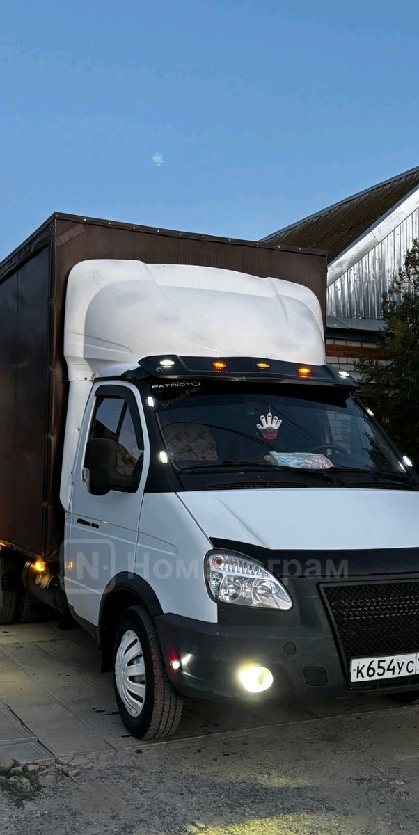 Поздравляю всех с днем автомобилиста! Желаю ровных по  жизни дорог, спокойствия на дорогах и не попадать в ДТП! Всем хороших дорог! 😁