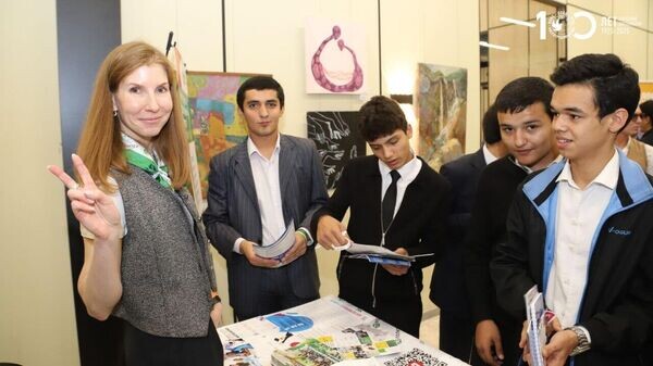    © Foto / Русский дом в Таджикистане