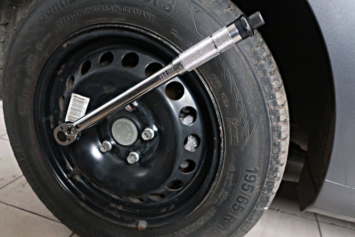 Колесные болты