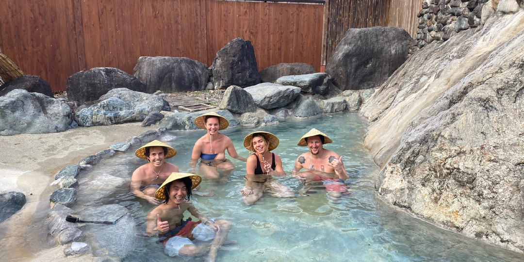 Новый год в Японии: встретить императора, искупаться в горячих источниках и увидеть древний Киото!✨🇯🇵