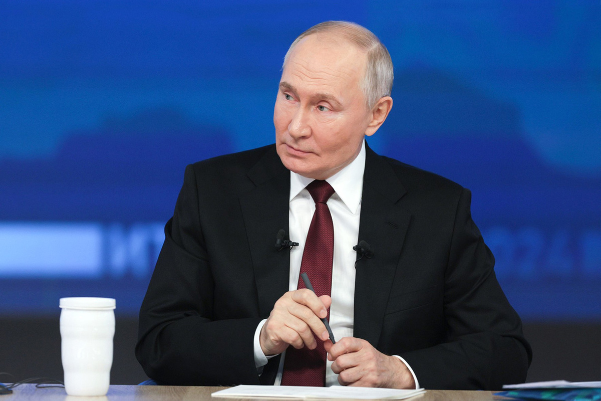 Президент РФ отметил слаженные действия военных при выполнении боевых задач.  Фото: Фото: пресс-служба Администрации президента РФ / kremlin.ru