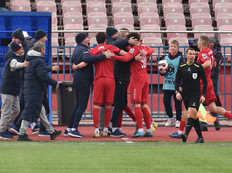     На мужика: «СКА-Хабаровск» дома в тяжелейшем матче одолел «Факел». Фото: ФК "СКА-Хабаровск"