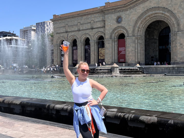 Я уехала в Армению одна — и взяла с собой кошку. И ни разу не пожалела