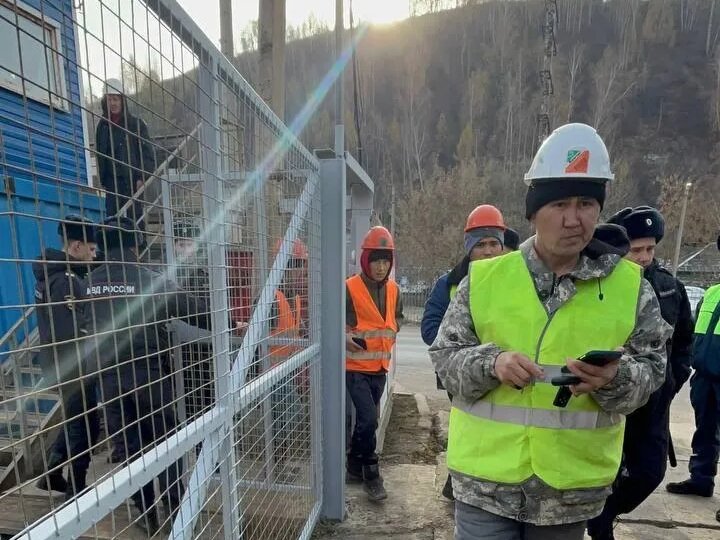 Красноярские полицейские провели рейды по мигрантам на стройках