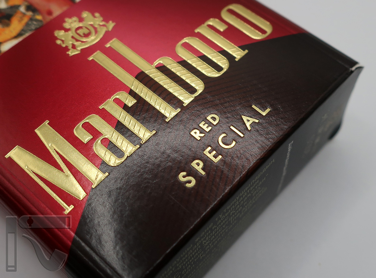 Сигареты Marlboro Red Special. Фото: © канал "Уголок Курильщика"