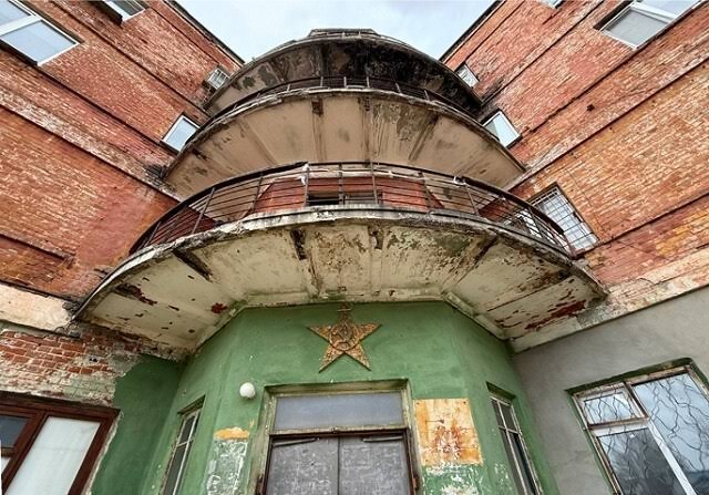 Адмирал бистәсе (архив)