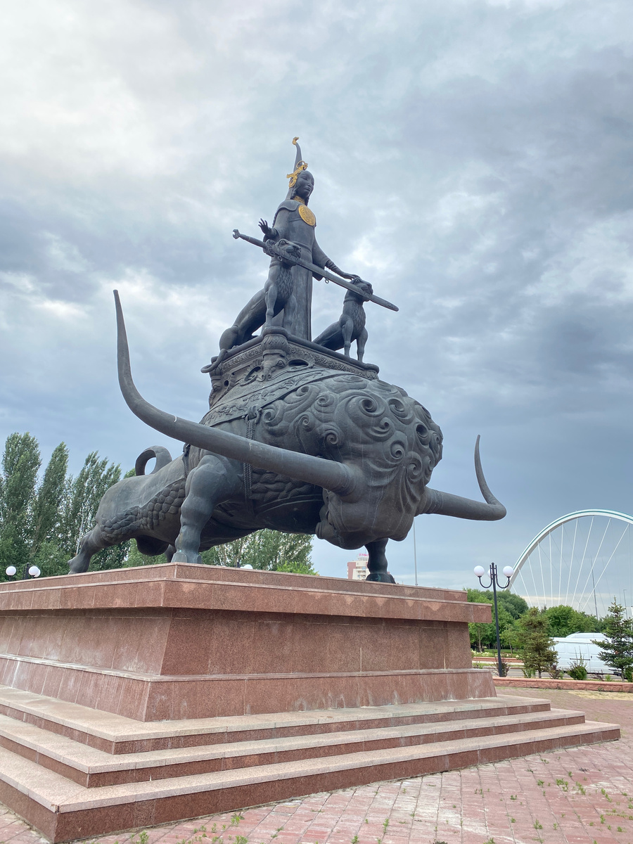 Памятник сакской царице Томирис